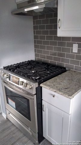 314 W PETALUMA BLVD, San Antonio, TX 78221