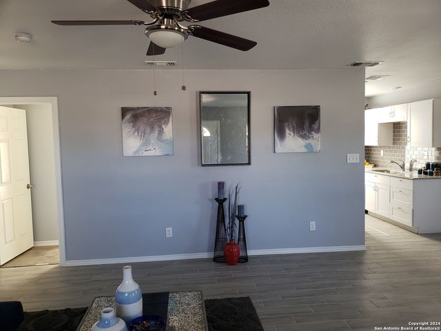 314 W PETALUMA BLVD, San Antonio, TX 78221