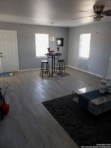 314 W PETALUMA BLVD, San Antonio, TX 78221