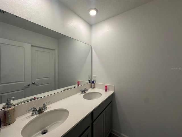 373 PINEYWOODS STREET, St Cloud, FL 34772