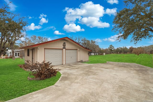 155 ranch country, La Vernia, TX 78121