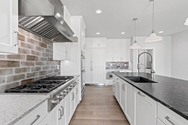 167 FOX SHORES DRIVE, De Pere, WI 54115