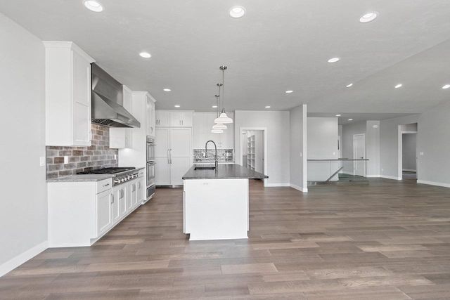 167 FOX SHORES DRIVE, De Pere, WI 54115