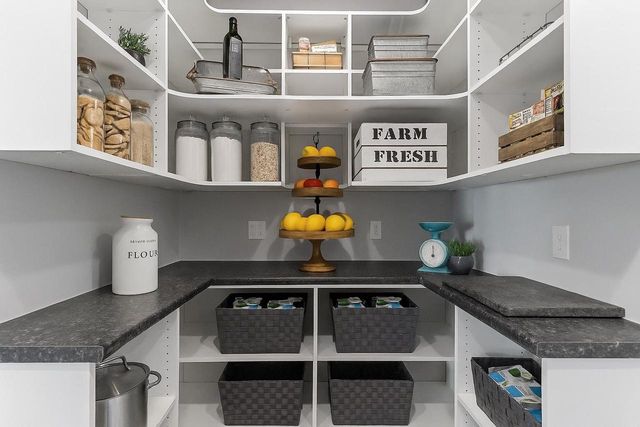 167 FOX SHORES DRIVE, De Pere, WI 54115