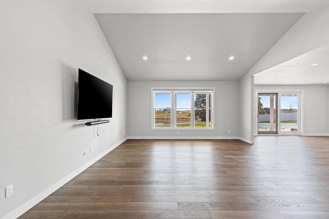 167 FOX SHORES DRIVE, De Pere, WI 54115