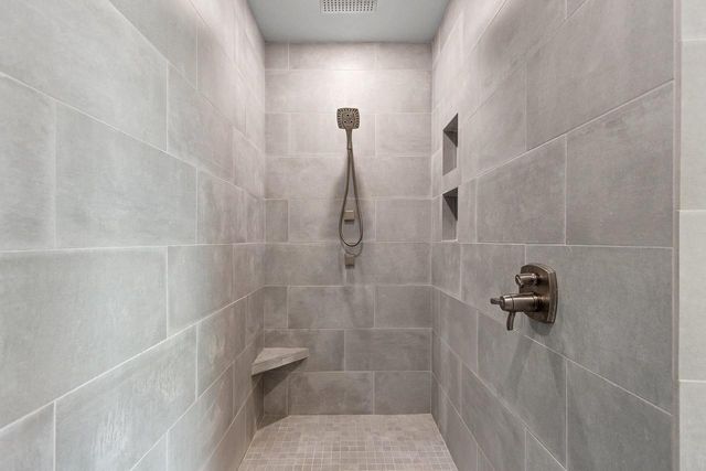 167 FOX SHORES DRIVE, De Pere, WI 54115