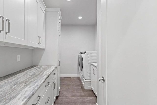 167 FOX SHORES DRIVE, De Pere, WI 54115