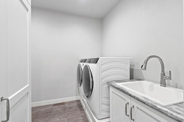 167 FOX SHORES DRIVE, De Pere, WI 54115