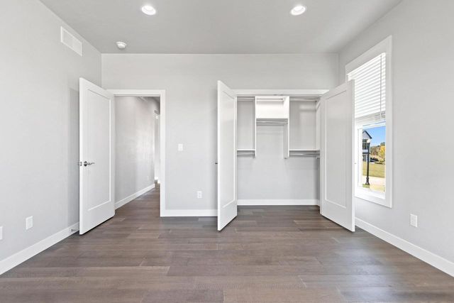 167 FOX SHORES DRIVE, De Pere, WI 54115