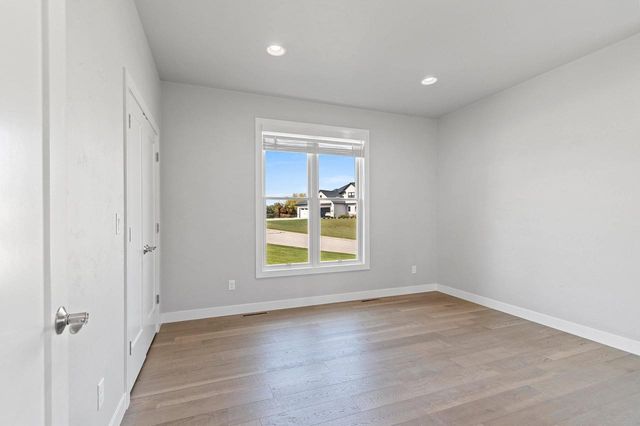 167 FOX SHORES DRIVE, De Pere, WI 54115