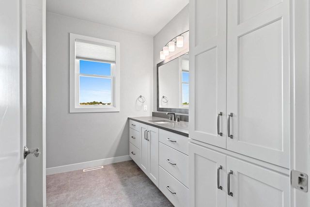 167 FOX SHORES DRIVE, De Pere, WI 54115