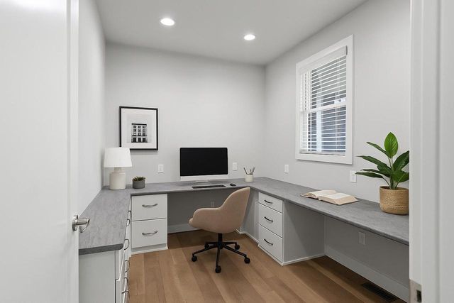 167 FOX SHORES DRIVE, De Pere, WI 54115