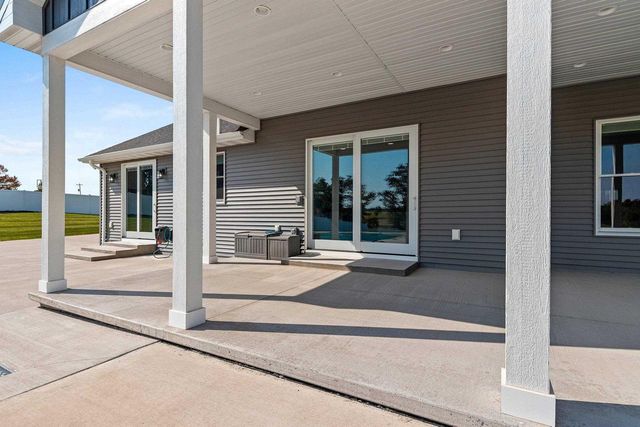 167 FOX SHORES DRIVE, De Pere, WI 54115