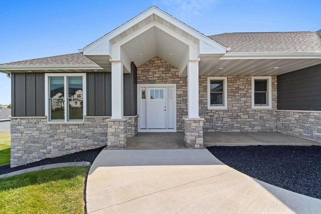 167 FOX SHORES DRIVE, De Pere, WI 54115