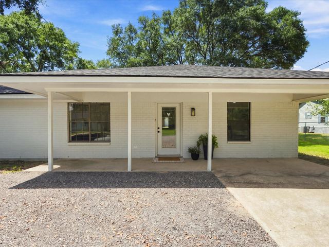130 Parrish Street, New Waverly, TX 77358