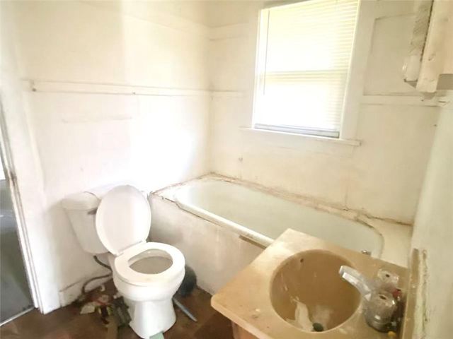 3015 E 60TH Street, Kansas City, MO 64130