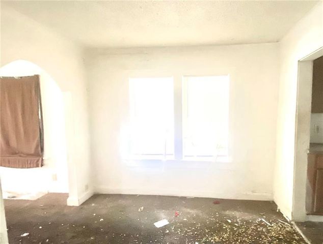 3015 E 60TH Street, Kansas City, MO 64130