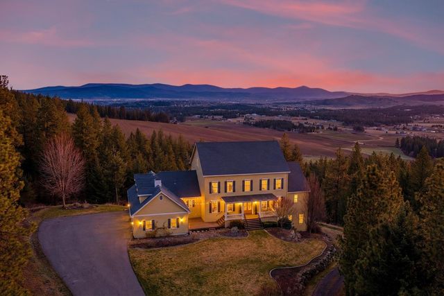 6808 S Jackson Ridge Ln, Greenacres, WA 99016
