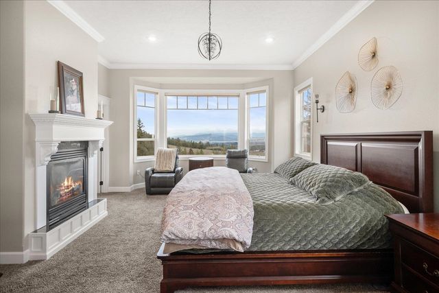 6808 S Jackson Ridge Ln, Greenacres, WA 99016