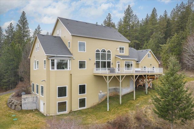 6808 S Jackson Ridge Ln, Greenacres, WA 99016