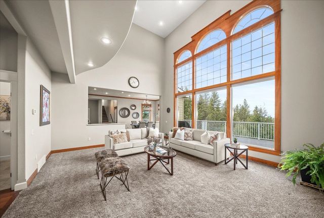 6808 S Jackson Ridge Ln, Greenacres, WA 99016
