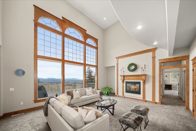 6808 S Jackson Ridge Ln, Greenacres, WA 99016