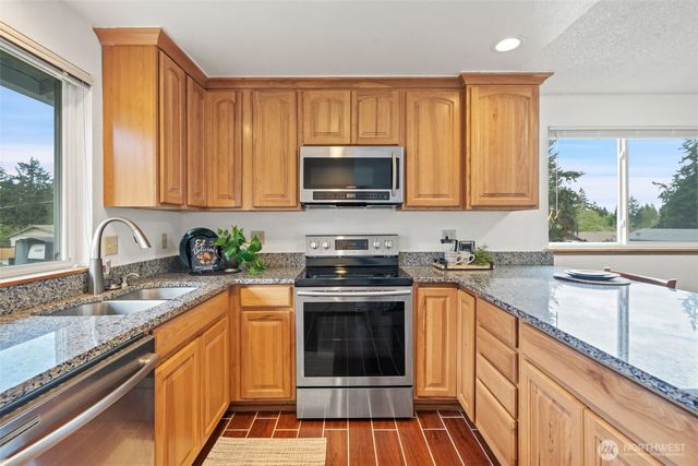 7292 E Harrison Street, Port Orchard, WA 98366