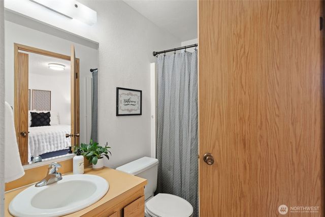 7292 E Harrison Street, Port Orchard, WA 98366