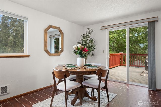 7292 E Harrison Street, Port Orchard, WA 98366