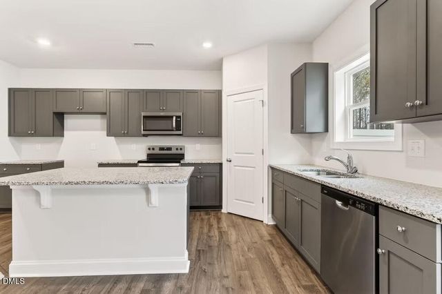 574 Barrington Row Avenue, Zebulon, NC 27597