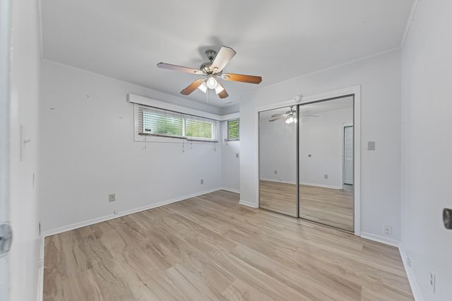 240 Idlewild Place, Lowell, IN 46356