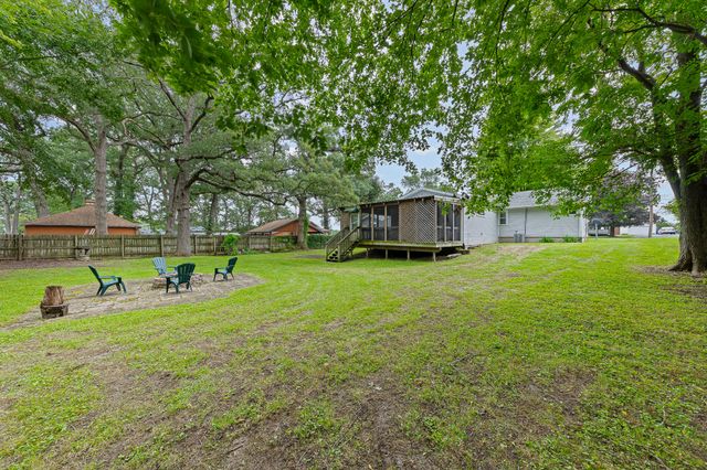 240 Idlewild Place, Lowell, IN 46356