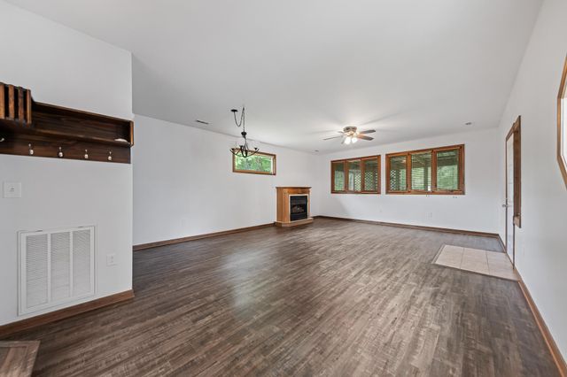240 Idlewild Place, Lowell, IN 46356