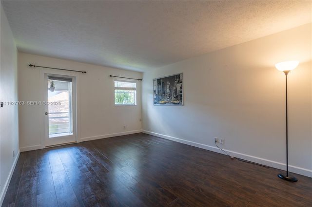 8002 Lagos De Campo Blvd B-201, Tamarac, FL 33321