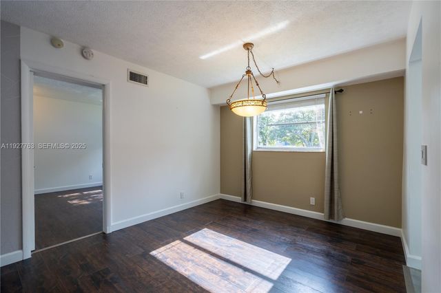 8002 Lagos De Campo Blvd B-201, Tamarac, FL 33321