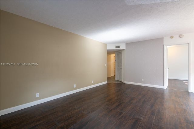 8002 Lagos De Campo Blvd B-201, Tamarac, FL 33321