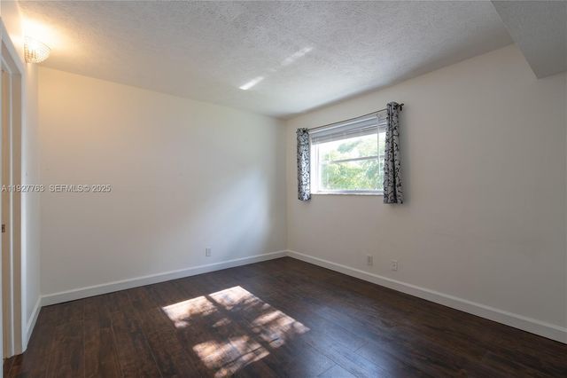 8002 Lagos De Campo Blvd B-201, Tamarac, FL 33321