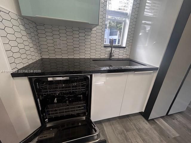 8002 Lagos De Campo Blvd B-201, Tamarac, FL 33321