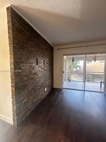 8002 Lagos De Campo Blvd B-201, Tamarac, FL 33321