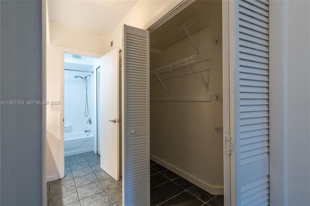 8002 Lagos De Campo Blvd B-201, Tamarac, FL 33321