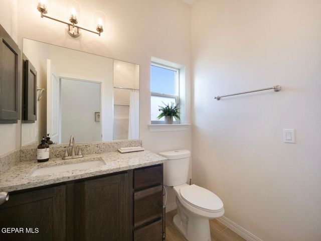 3885 Surmise Street, El Paso, TX 79938