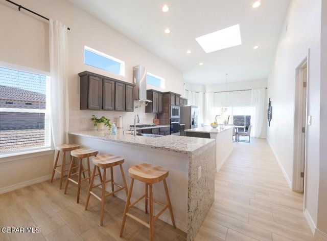 3885 Surmise Street, El Paso, TX 79938