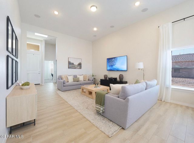 3885 Surmise Street, El Paso, TX 79938