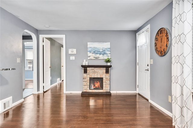 104 Larkin Avenue, Warwick, RI 02886