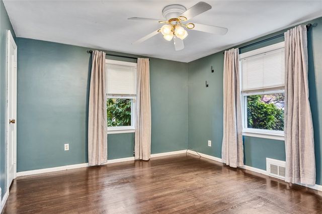 104 Larkin Avenue, Warwick, RI 02886