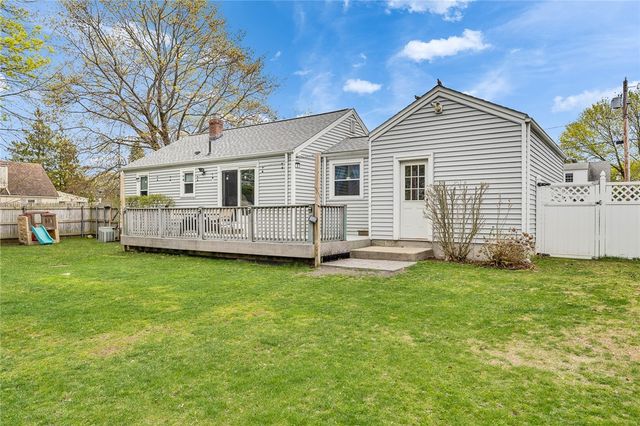 104 Larkin Avenue, Warwick, RI 02886