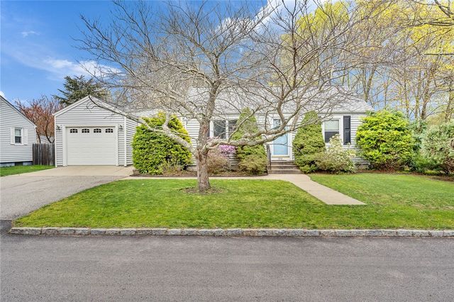 104 Larkin Avenue, Warwick, RI 02886