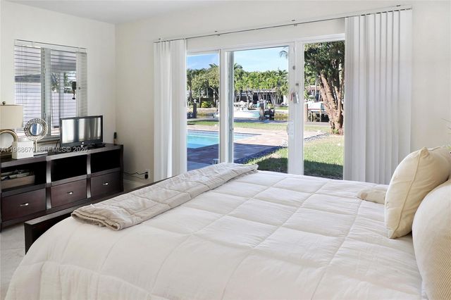 2031 NE 14th Ct, Fort Lauderdale, FL 33304