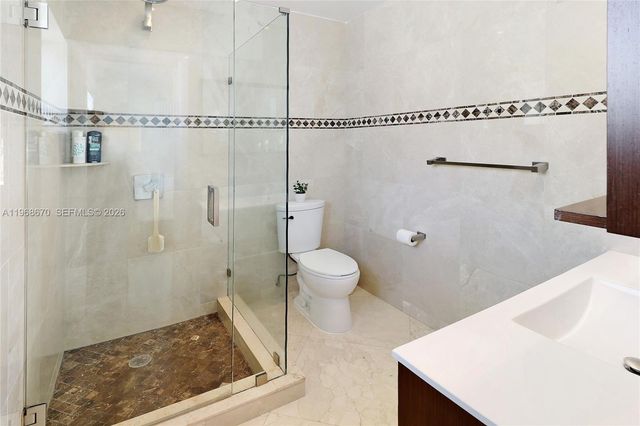 2031 NE 14th Ct, Fort Lauderdale, FL 33304