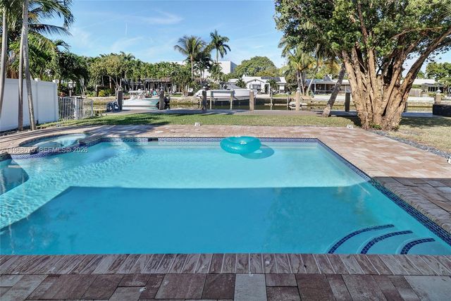 2031 NE 14th Ct, Fort Lauderdale, FL 33304